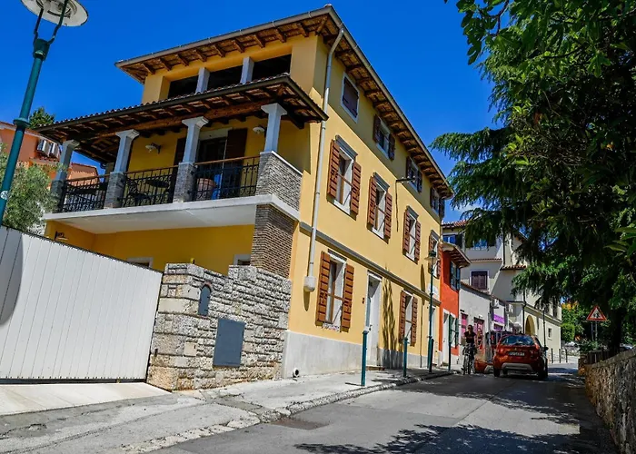 Casa Degli Artisti